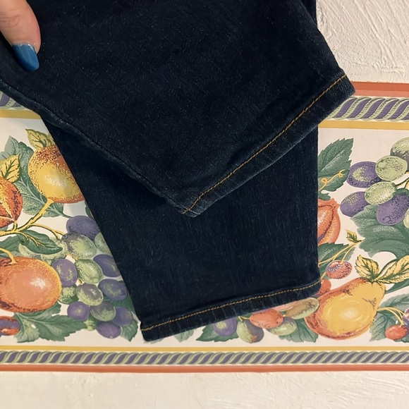 Eddie Bauer Slightly Curvy High Rise Skinny Jeans, Size 12, Dark Blue Denim - Picture 4 of 9